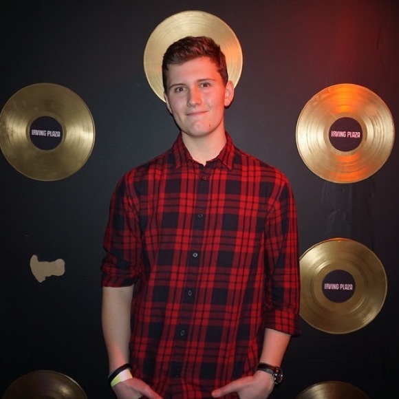 Meet your Posher, Erik - Picture 1 of 1